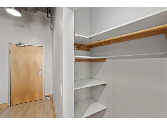 Building Photo - 918 N 3rd St