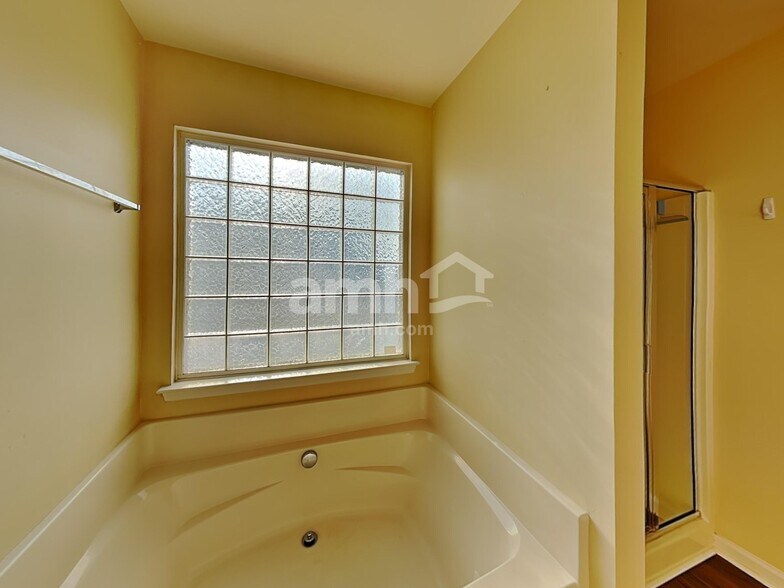 Building Photo - 13626 Armour Ridge Dr