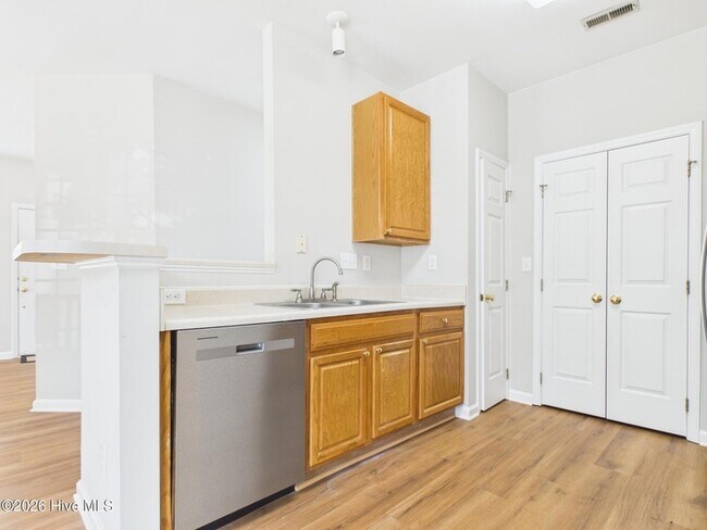 Building Photo - 2111 Kudrow Ln