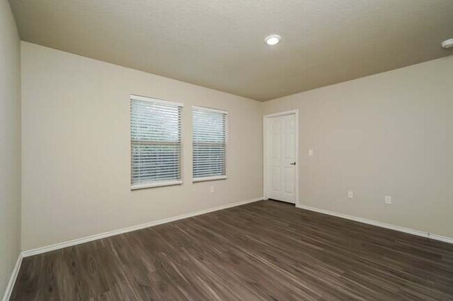 Building Photo - 7606 Millchase