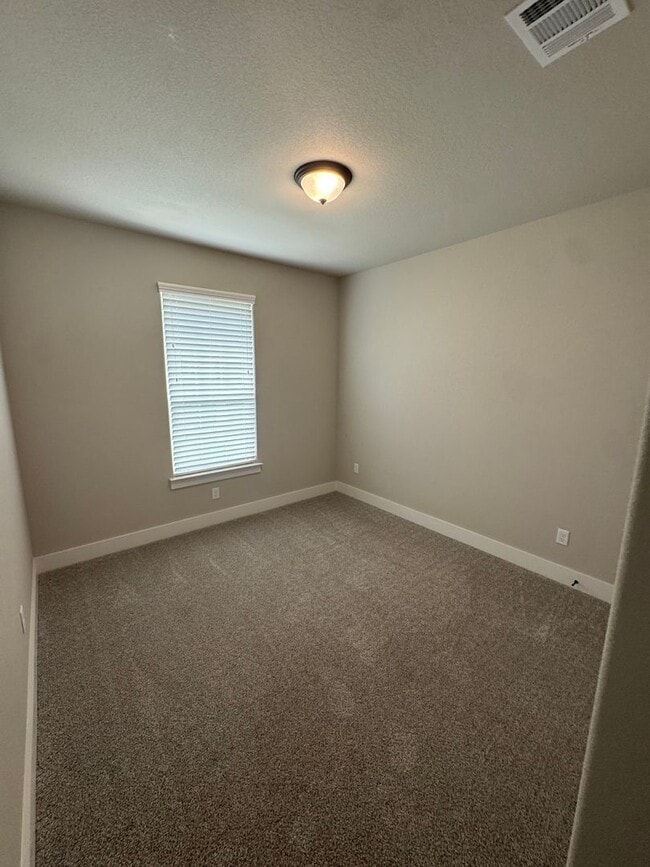 Building Photo - 3/2/2 - GREAT NEIGHBORHOOD - GODLEY ISD
