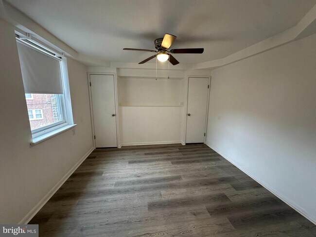 Building Photo - 5206 Bingham St