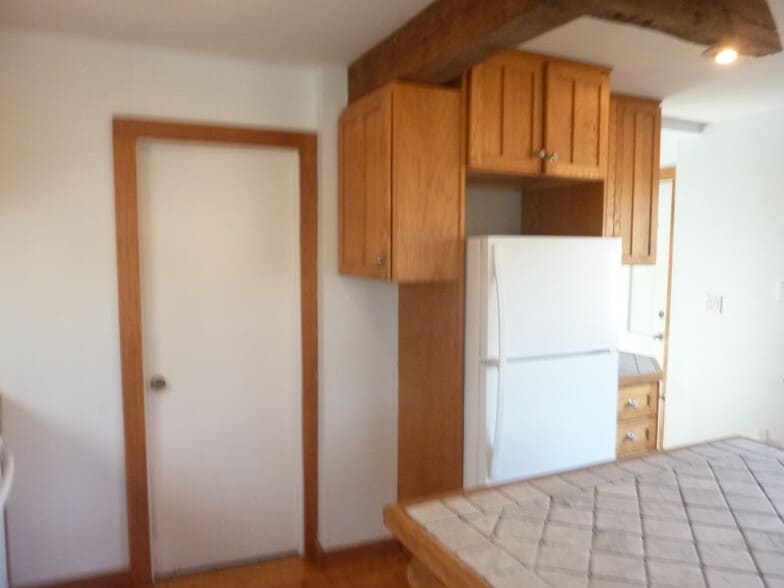 kitchen - 61 Christian St