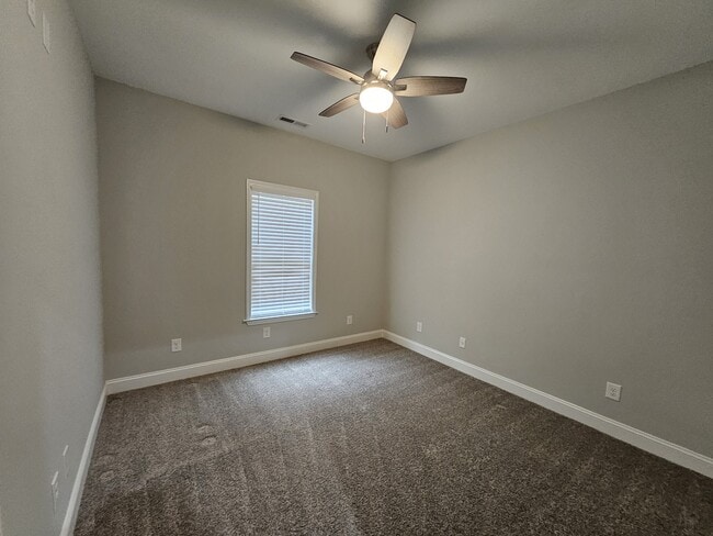 Building Photo - 104 Pioneer Trails Dr