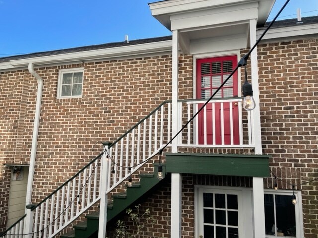 Building Photo - 533 E Perry Ln