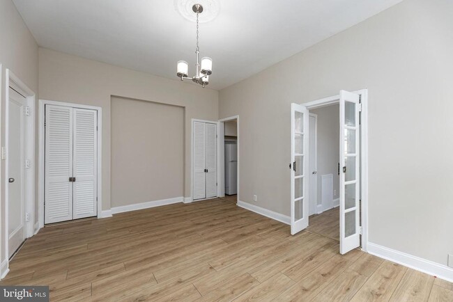 Building Photo - 2509 Cliffbourne Pl NW