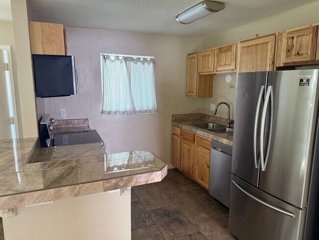 Building Photo - Cree