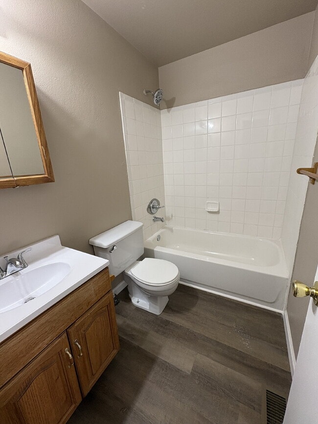 Building Photo - 3 bedroom - Allison