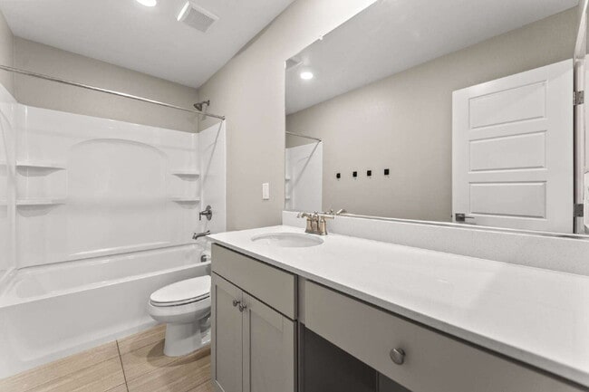 Building Photo - Beautiful two-story home with a bright open floor plan and modern finishes throughout. The spacio...