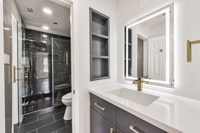 Building Photo - 2315 Bending Spring Dr