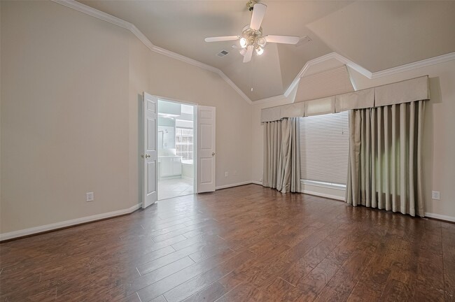 Building Photo - 8814 Fairbloom Ln