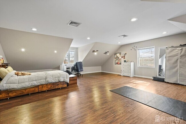 Building Photo - 95 Westons Mill Rd