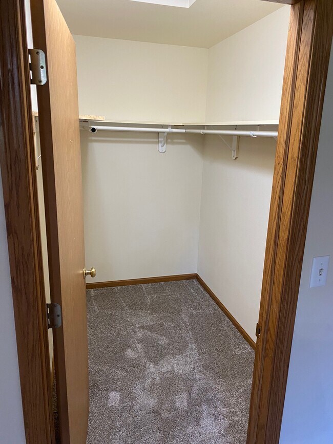 Master Bed Walk-in Closet - 8122 14th Ave