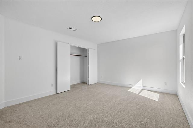 Building Photo - 4241 Meadowknoll Dr