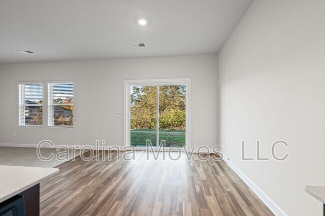 Building Photo - 628 Grays Creek Rd