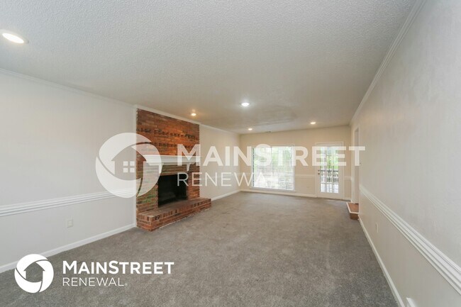 Building Photo - 8849 Woodmark Dr