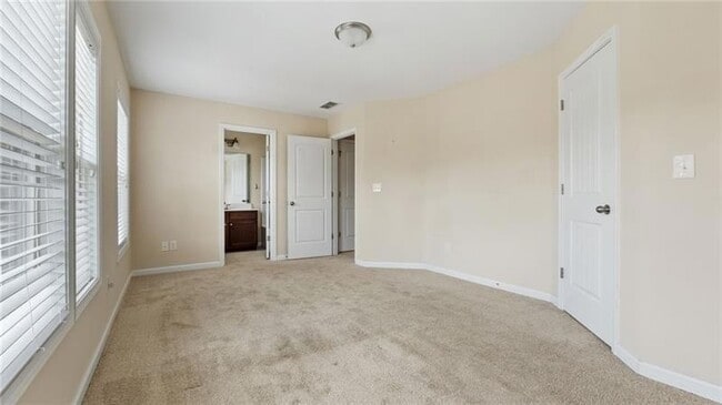 Building Photo - 705 Ayala Pl
