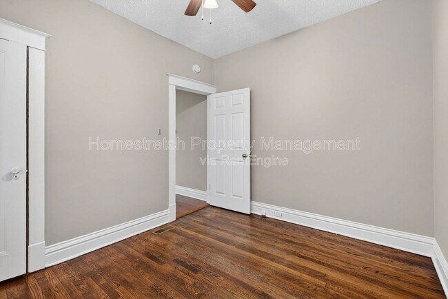 Building Photo - 6716 Crest Ave