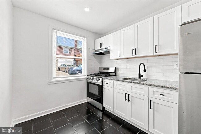 Building Photo - 6411 Malvern Ave