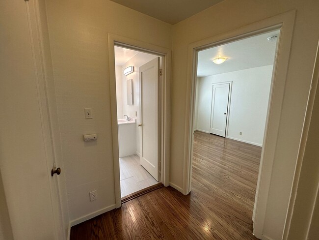 Building Photo - 4767001 /45