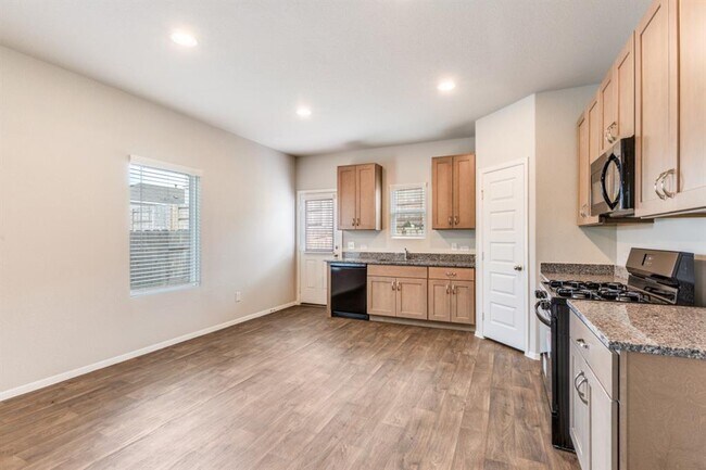 Building Photo - 11801 Murano Dr