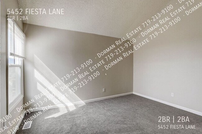 Building Photo - 5452 Fiesta Ln