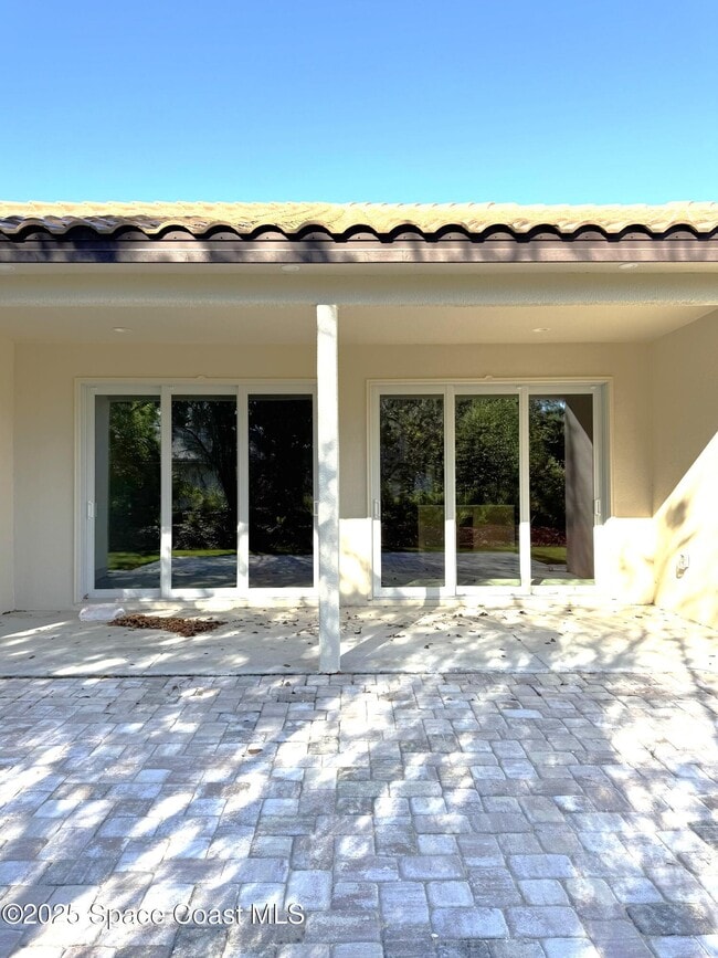 Building Photo - 2811 Edington Dr