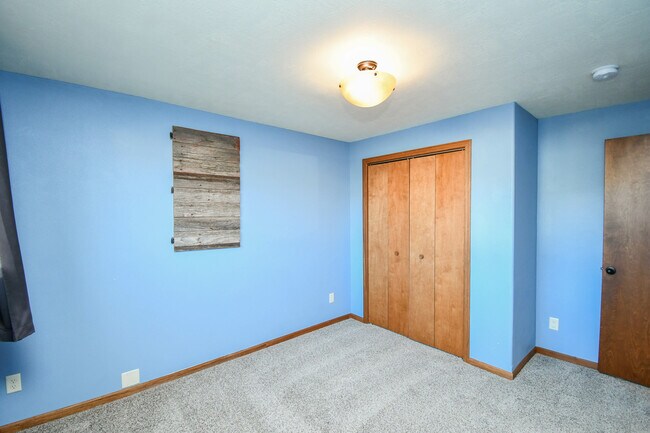 Building Photo - 5512 South Culbert Avenue