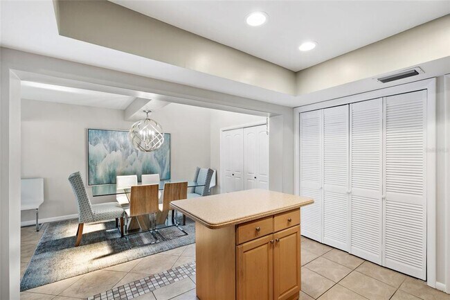 Building Photo - 4156 Northmeadow Cir