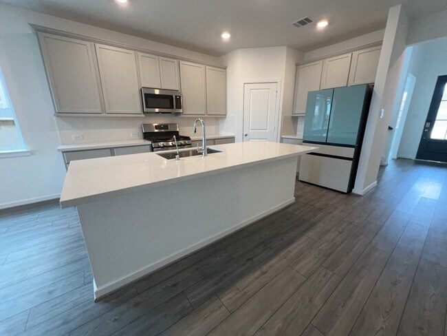 Building Photo - 9719 Lucky knot Ln