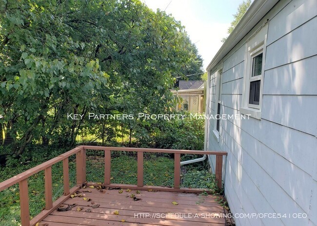 Building Photo - 7809 Madison Ave - Cute!