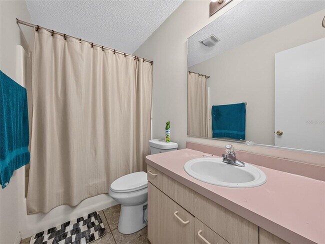 Building Photo - 1222 Santos Pl
