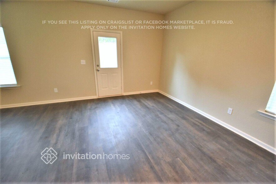 Building Photo - 204 Oliver Dr