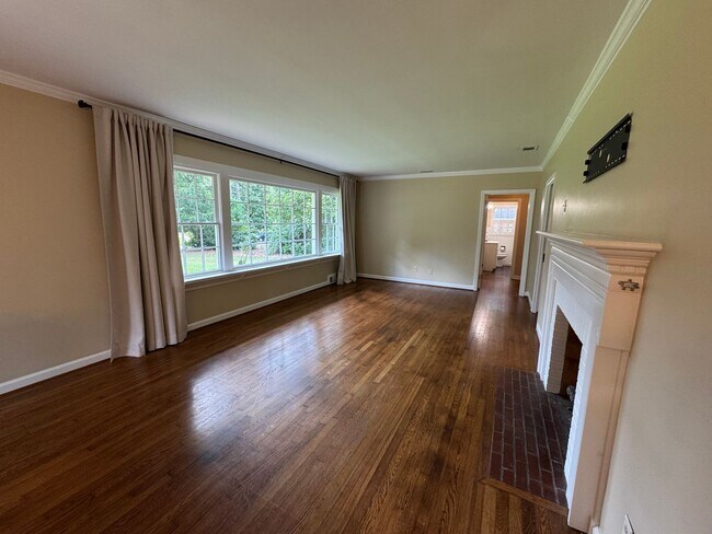 Building Photo - Cozy 2/1 Cottage in Rockridge Heights- $1,650