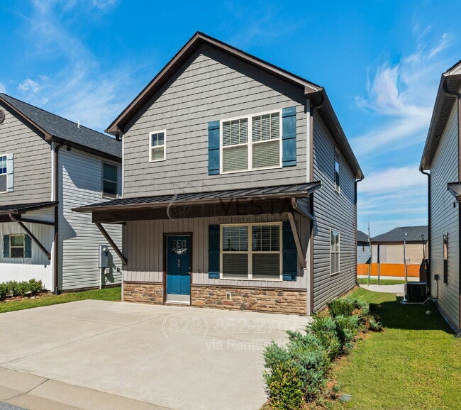 Building Photo - 22 Greenly Ln