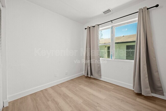 Building Photo - 7772 NW 9th Ave