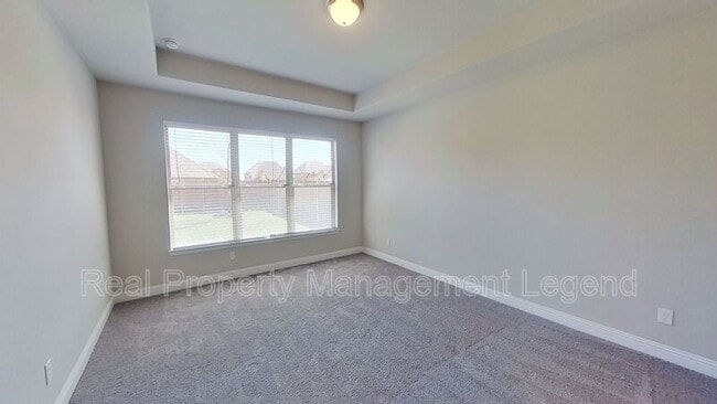 Building Photo - 6117 Horsetail Dr