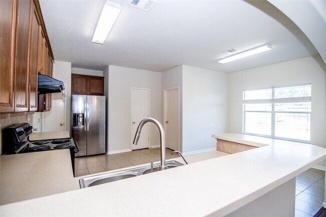 Building Photo - 25914 Chapman Falls Dr