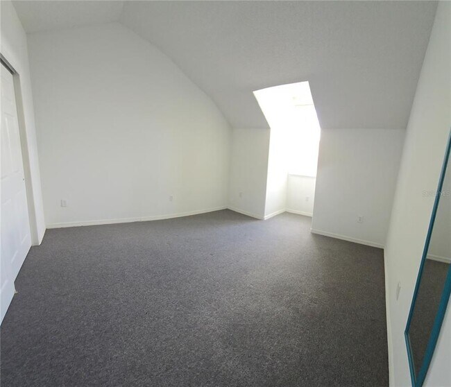 Building Photo - 1811 Island Walk Dr