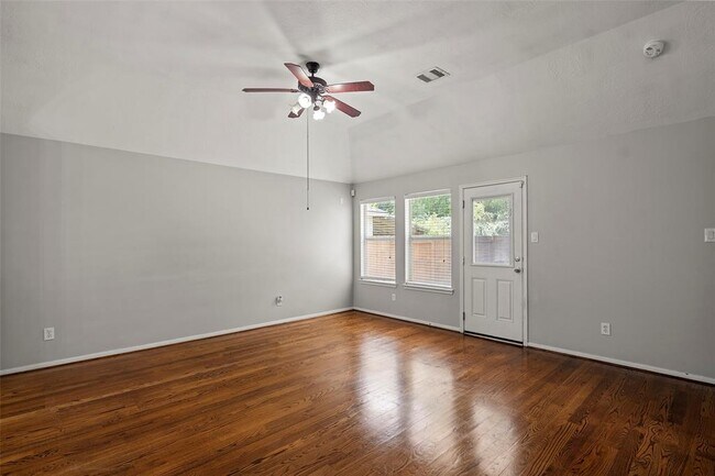 Building Photo - 6907 Birnam Garden Lane