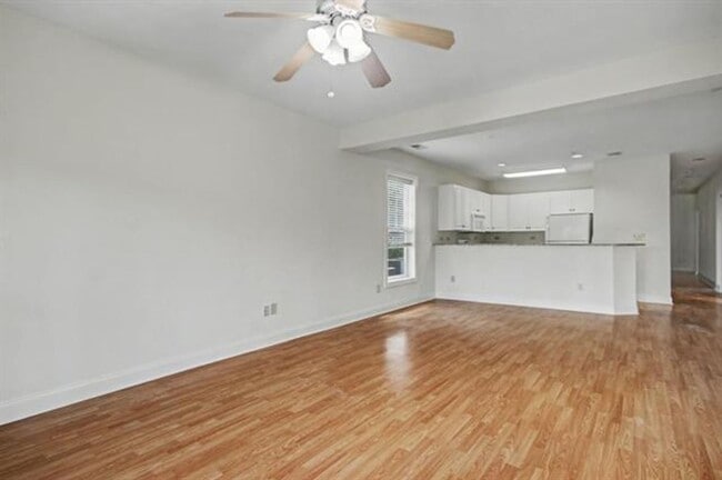Building Photo - BEAUTIFUL 3BD, 2BA condo in World Tour