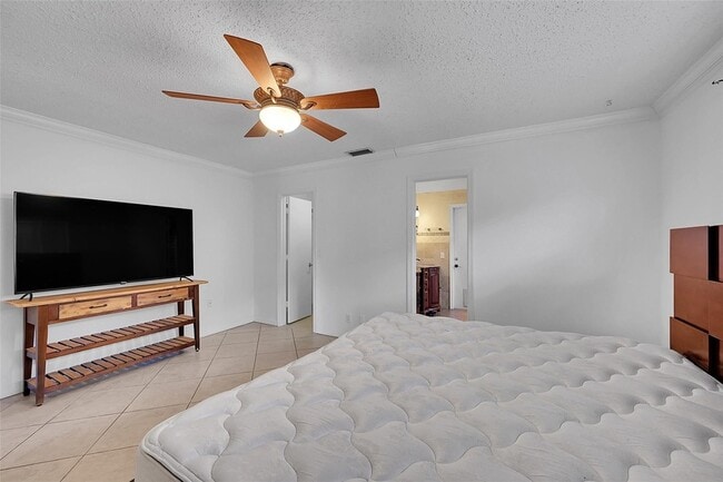 Building Photo - 1361 SW 26th Ave