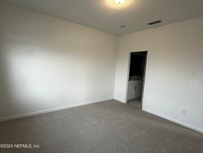 Building Photo - 315 Brandon Lks Dr