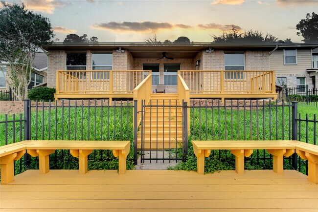 Building Photo - 3931 Medici Ct
