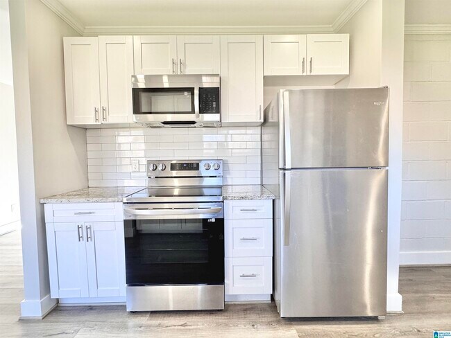 Building Photo - 1640 57th St