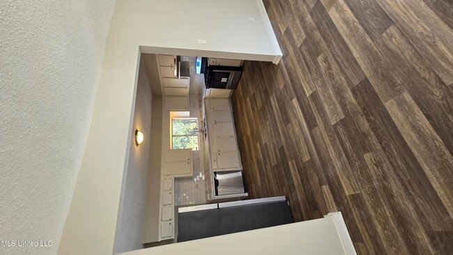 Building Photo - 512 Woodward Ave