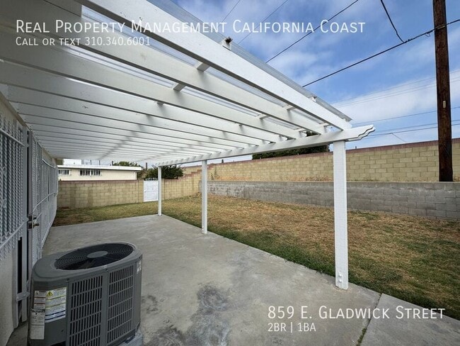 Building Photo - 859 E Gladwick St