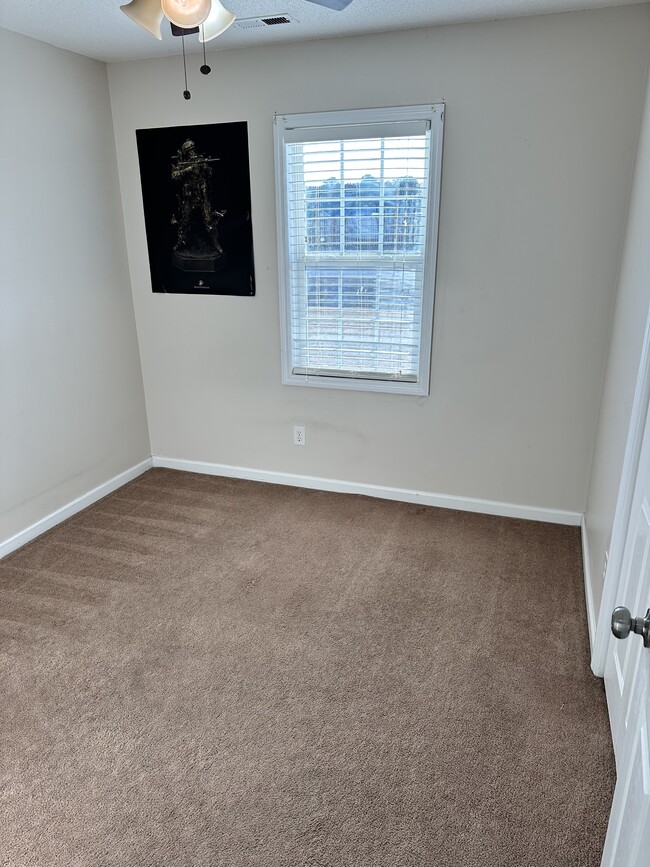 Building Photo - 113 Byrum Run