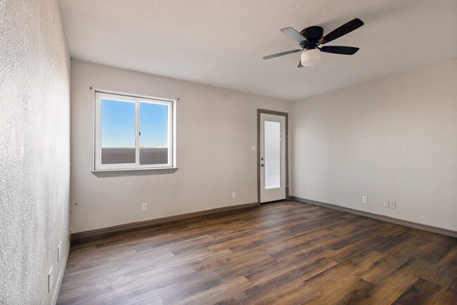 Building Photo - 25 Lemin Ave