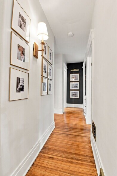 Building Photo - 434 Parkside Ave